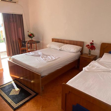 Hotel Belind Berat Luaran gambar