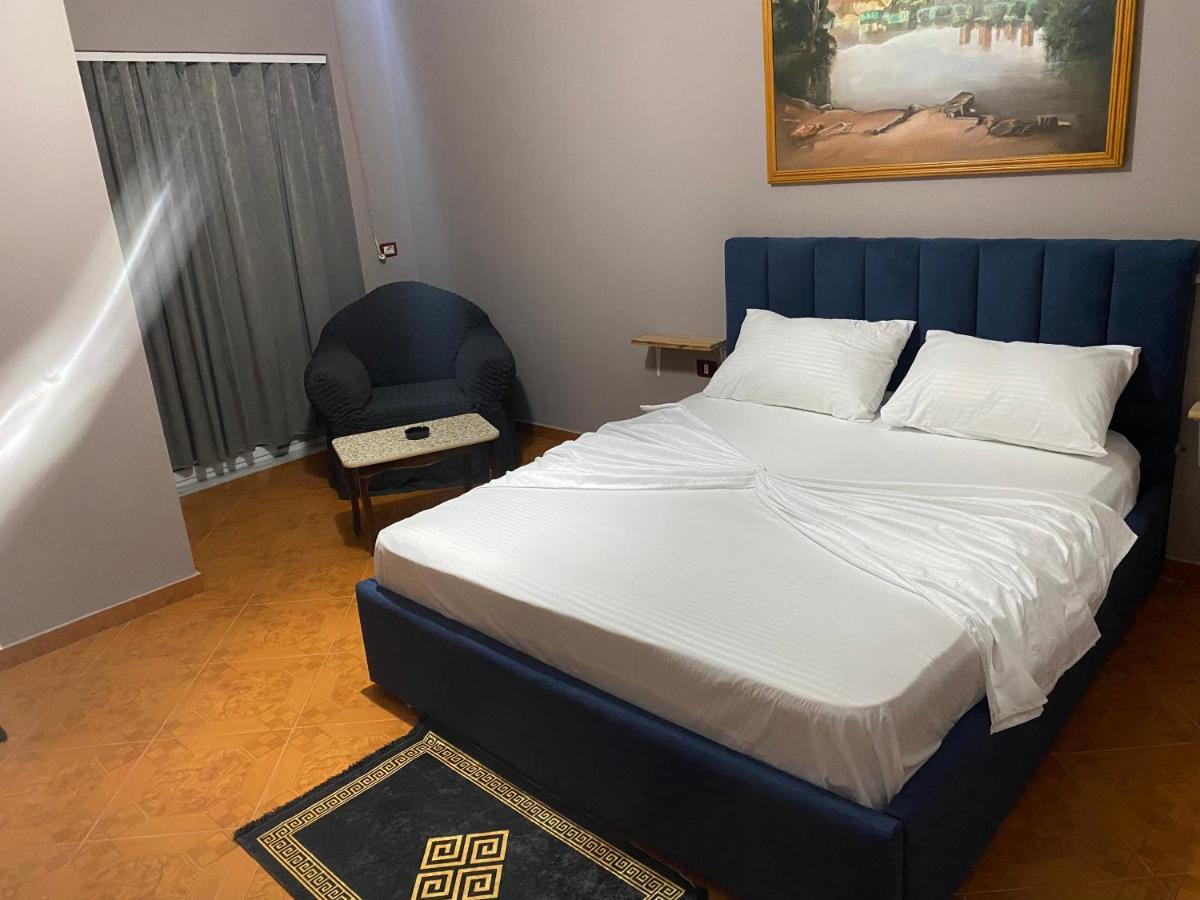 Hotel Belind Berat Luaran gambar