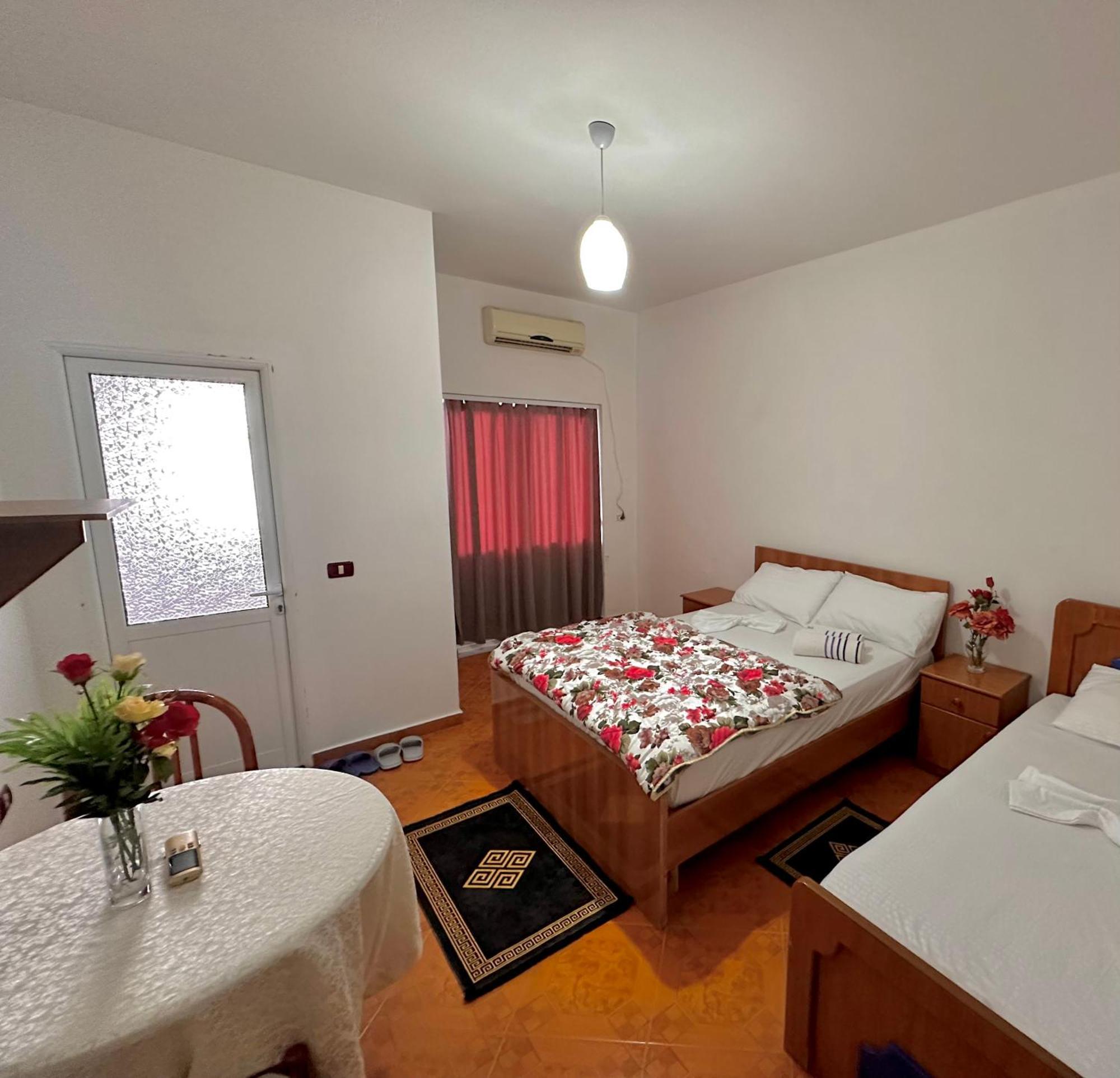 Hotel Belind Berat Luaran gambar